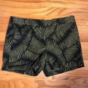 Ann Taylor green/black forest pattern chino shorts